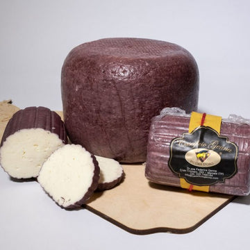 Affinato al Nero d’Avola Formaggio di pecora fresco Caseificio Genna